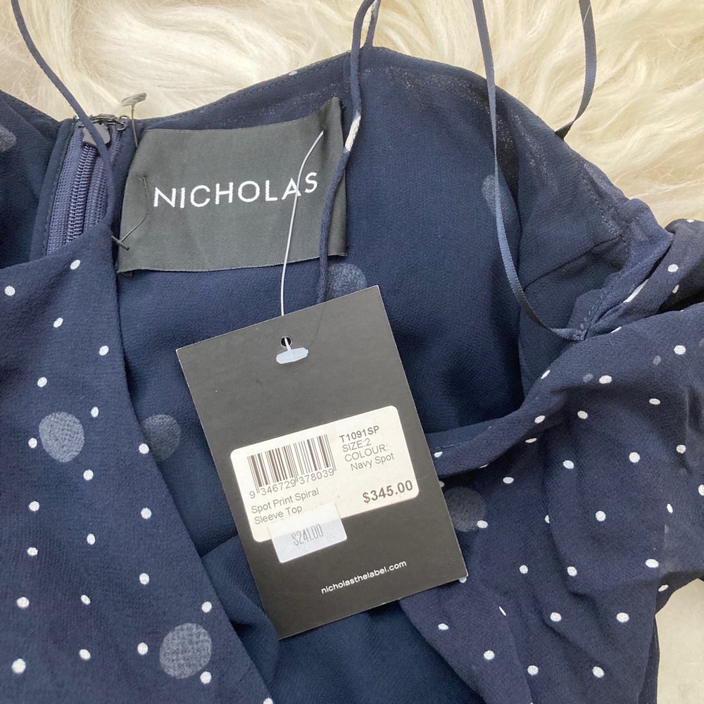 NICHOLAS Spot Print Spiral Sleeve Top - Picture 9 of 15